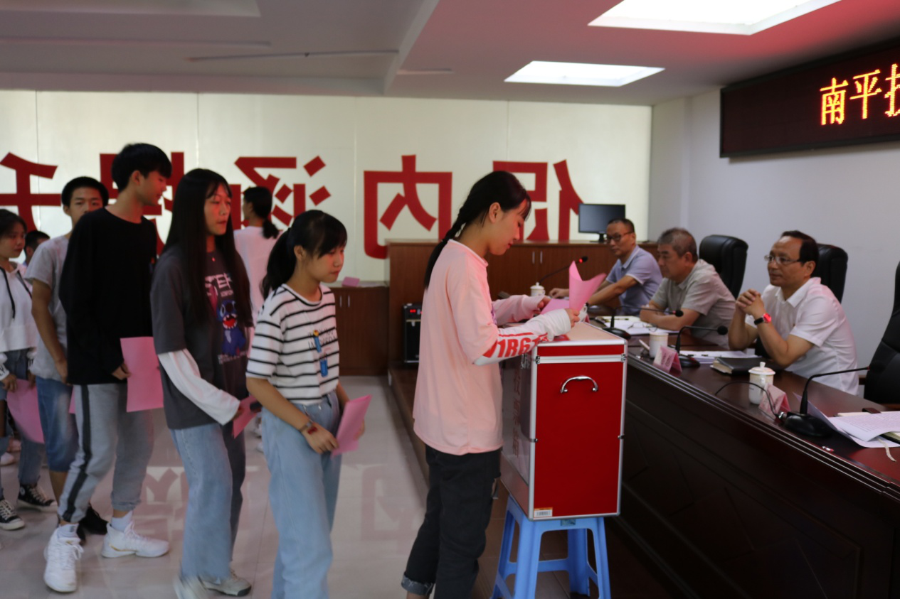 图片2.png 图片2.png
