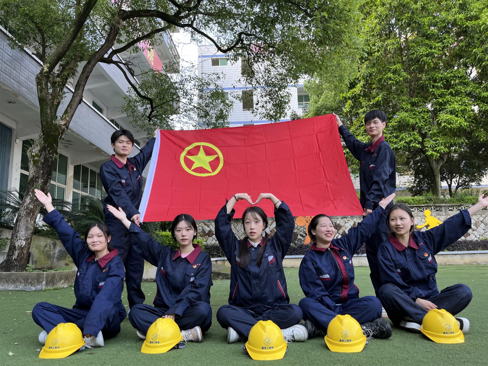 建筑系学生团员.jpg 建筑系学生团员.jpg