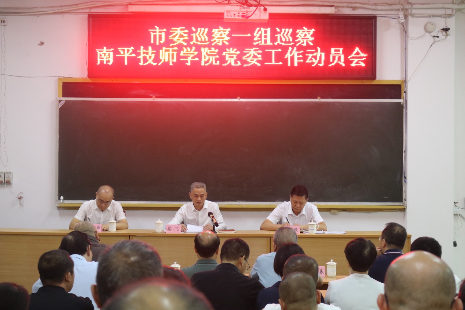 61cd086cb605b8e4630121a006d9e40.jpg 61cd086cb605b8e4630121a006d9e40.jpg