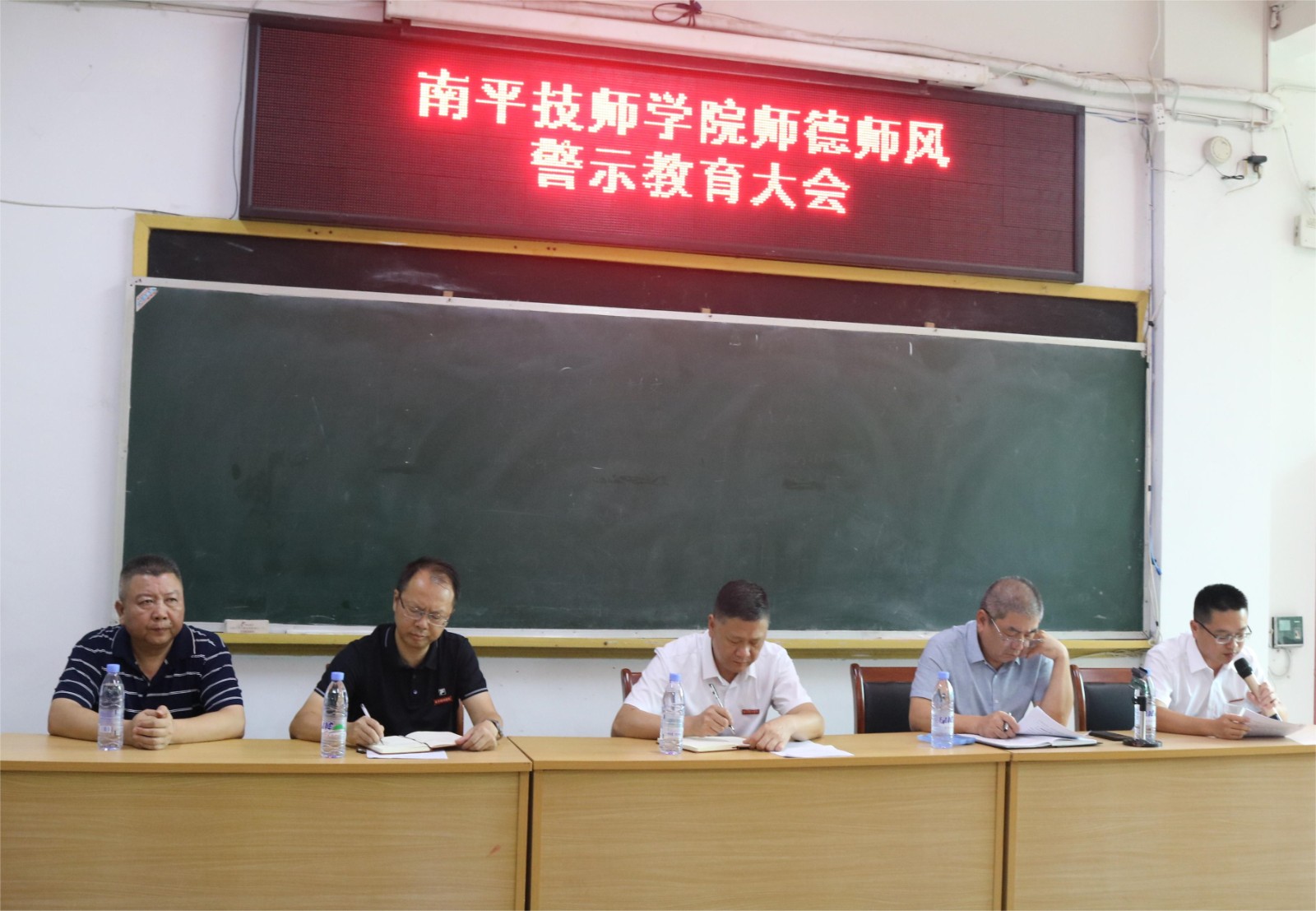 IMG_7209_副本.jpg IMG_7209_副本.jpg