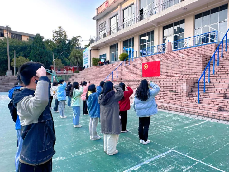屏幕截图 2024-01-31 233419.png 屏幕截图 2024-01-31 233419.png