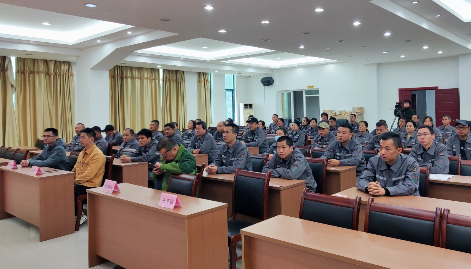 微信图片_20241213121138_副本.jpg