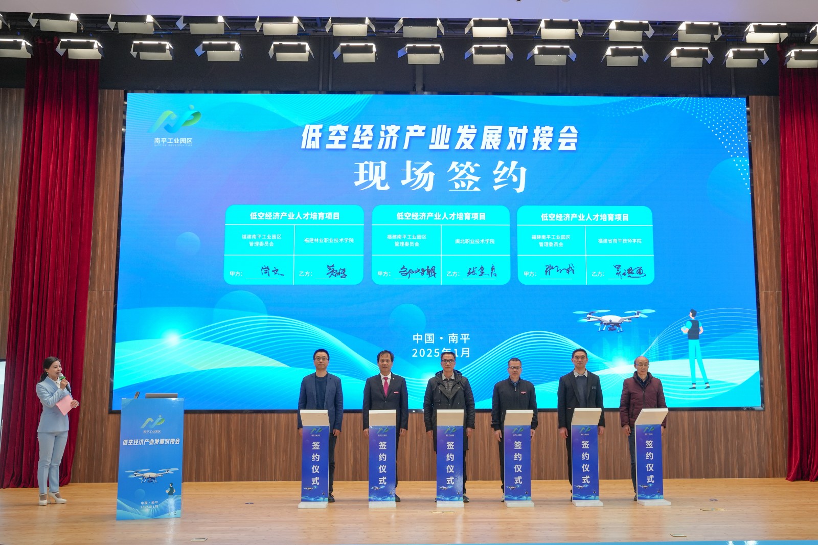 4b827ab8d9d642c8de0394836f6ad04_副本.jpg 4b827ab8d9d642c8de0394836f6ad04_副本.jpg