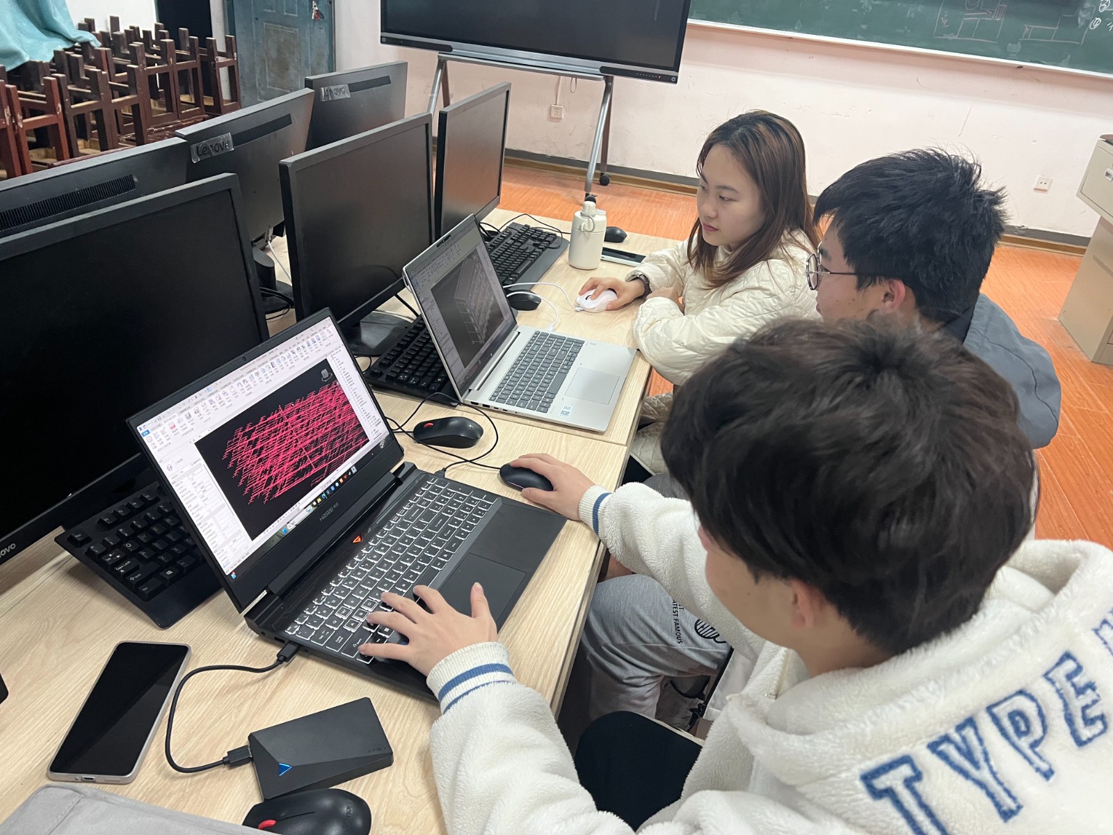 建筑信息建模-23造价范增辉、纪思伟（指导老师谢思洁、张鸿铭）.jpg