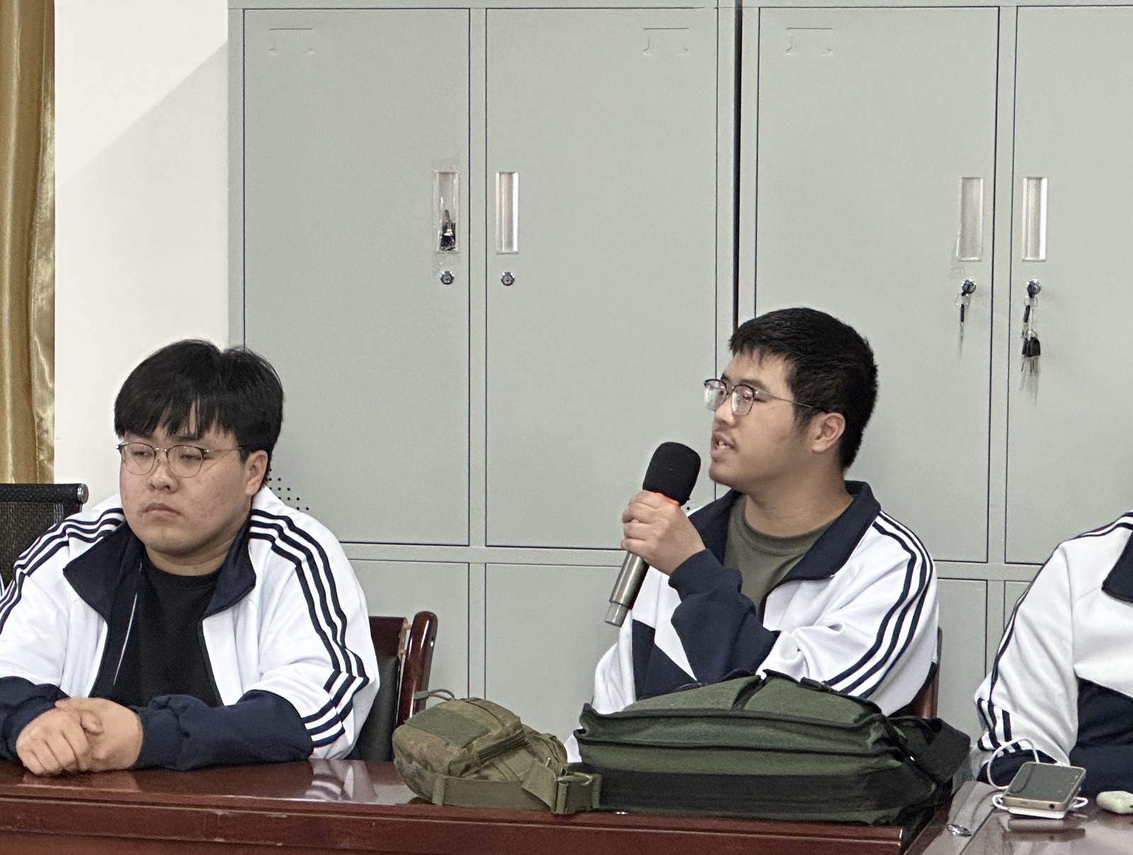 7c61ee28bace67ca7412b2f199a4dcc.jpg