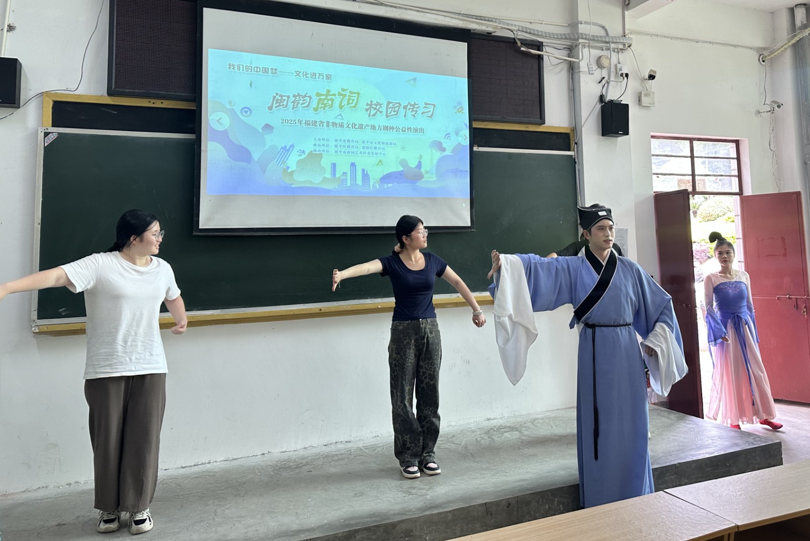 6039eb1ea5fbd2847fcea9e65615f1b_副本.jpg 6039eb1ea5fbd2847fcea9e65615f1b_副本.jpg