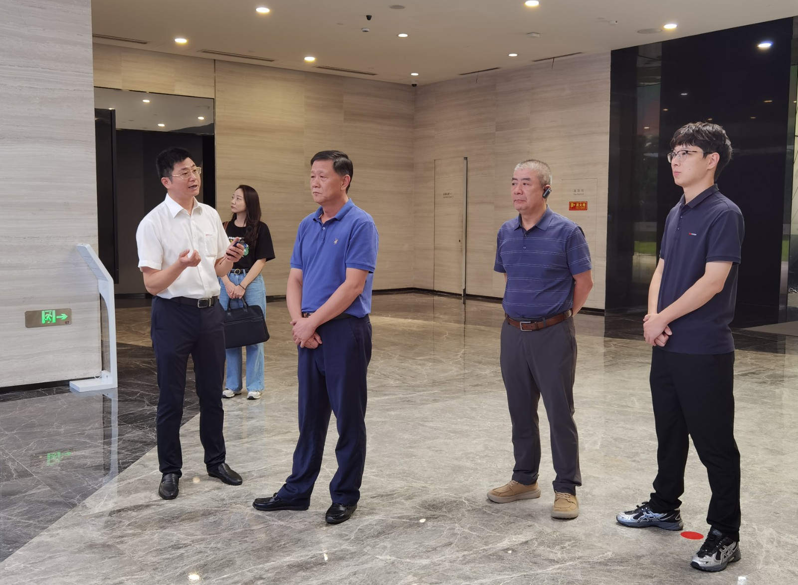 微信图片_202510182040181_副本.jpg 微信图片_202510182040181_副本.jpg