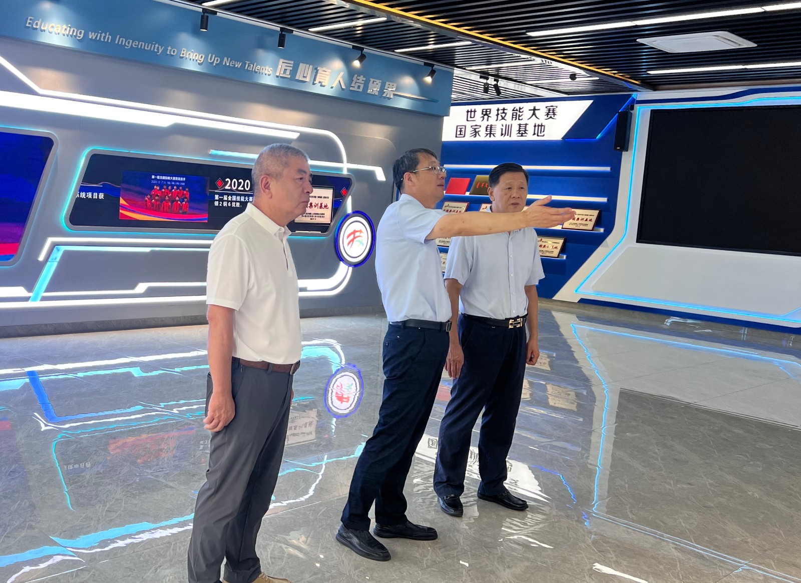 微信图片_202510182040189_副本.jpg 微信图片_202510182040189_副本.jpg