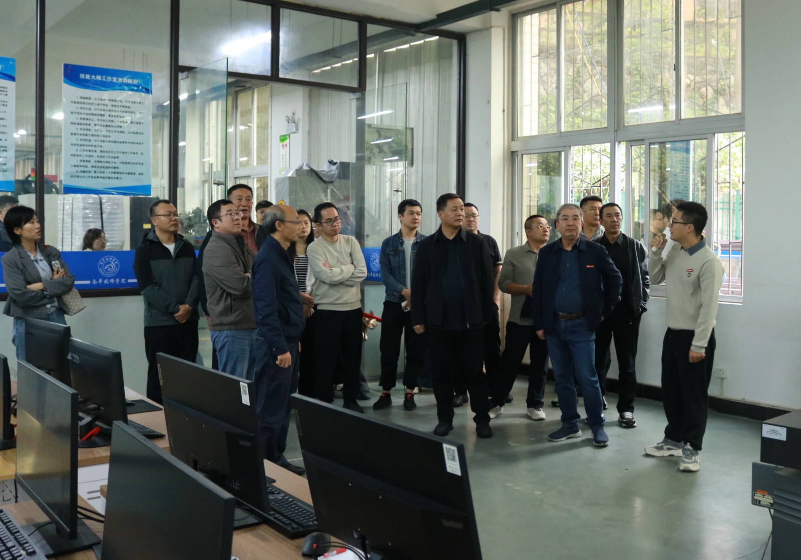 图片2.jpg 图片2.jpg