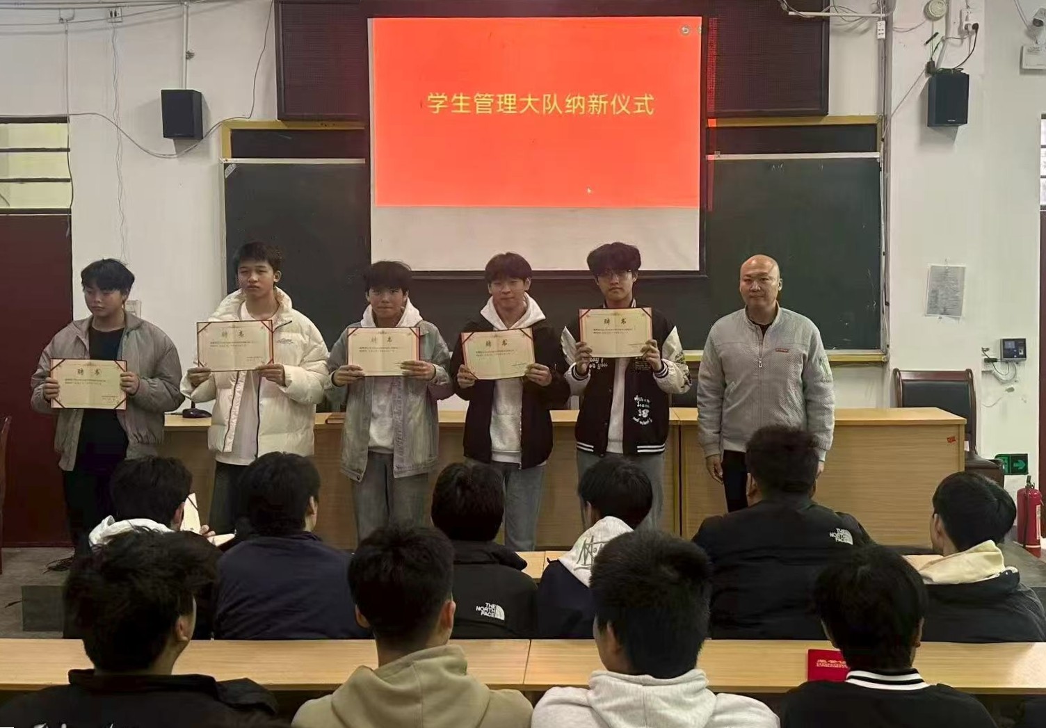 b9147b8966f19a09fa63a4a0d173f3e8_副本.jpg b9147b8966f19a09fa63a4a0d173f3e8_副本.jpg