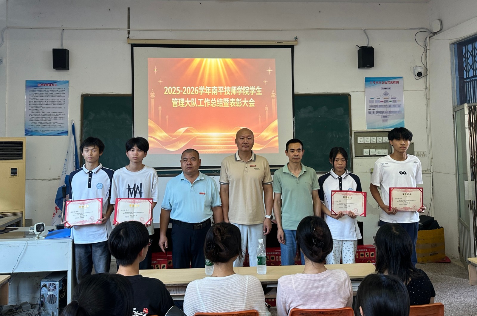 01518dab2b0fad85f3c4c50415b14c2a_副本.jpg